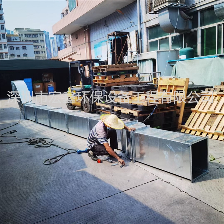黃貝車(chē)間白鐵通風(fēng)管安裝價(jià)格 黃貝車(chē)間白鐵通風(fēng)管道安裝價(jià)格	黃貝工廠(chǎng)白鐵皮風(fēng)管安裝